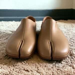 leather split toe tabi ballet flat women tan (1)