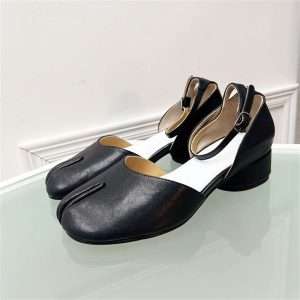 leather tabi pumps with strap heel split toe shoes women black (1)